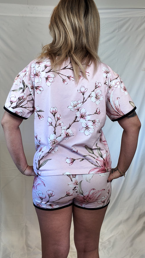 In Bloom short set